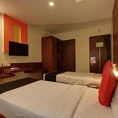 Capital O 80566 Hotel Mayank Bilāspur Buitenkant foto