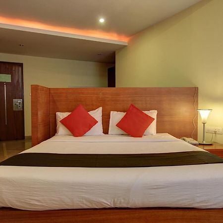 Capital O 80566 Hotel Mayank Bilāspur Buitenkant foto